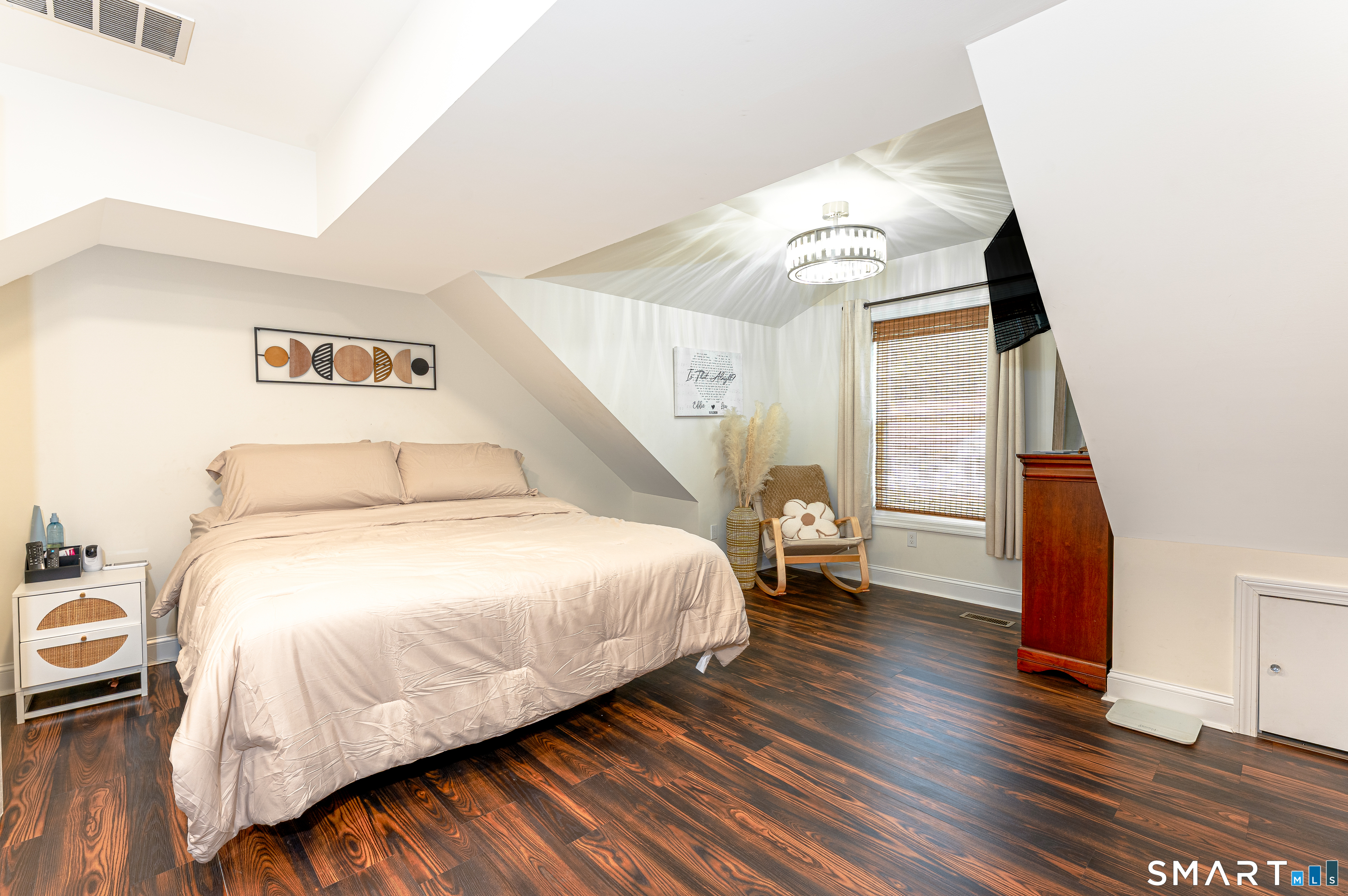 4 James Street East Haven CT 06512