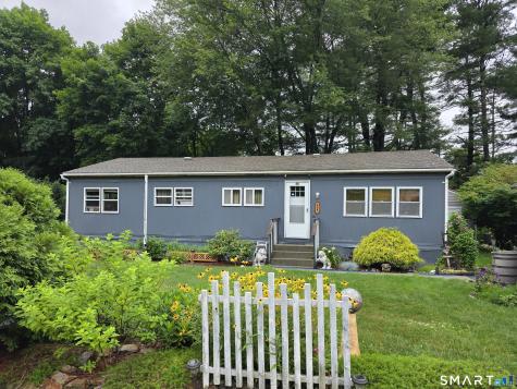 439 Putnam Pike Killingly CT 06241