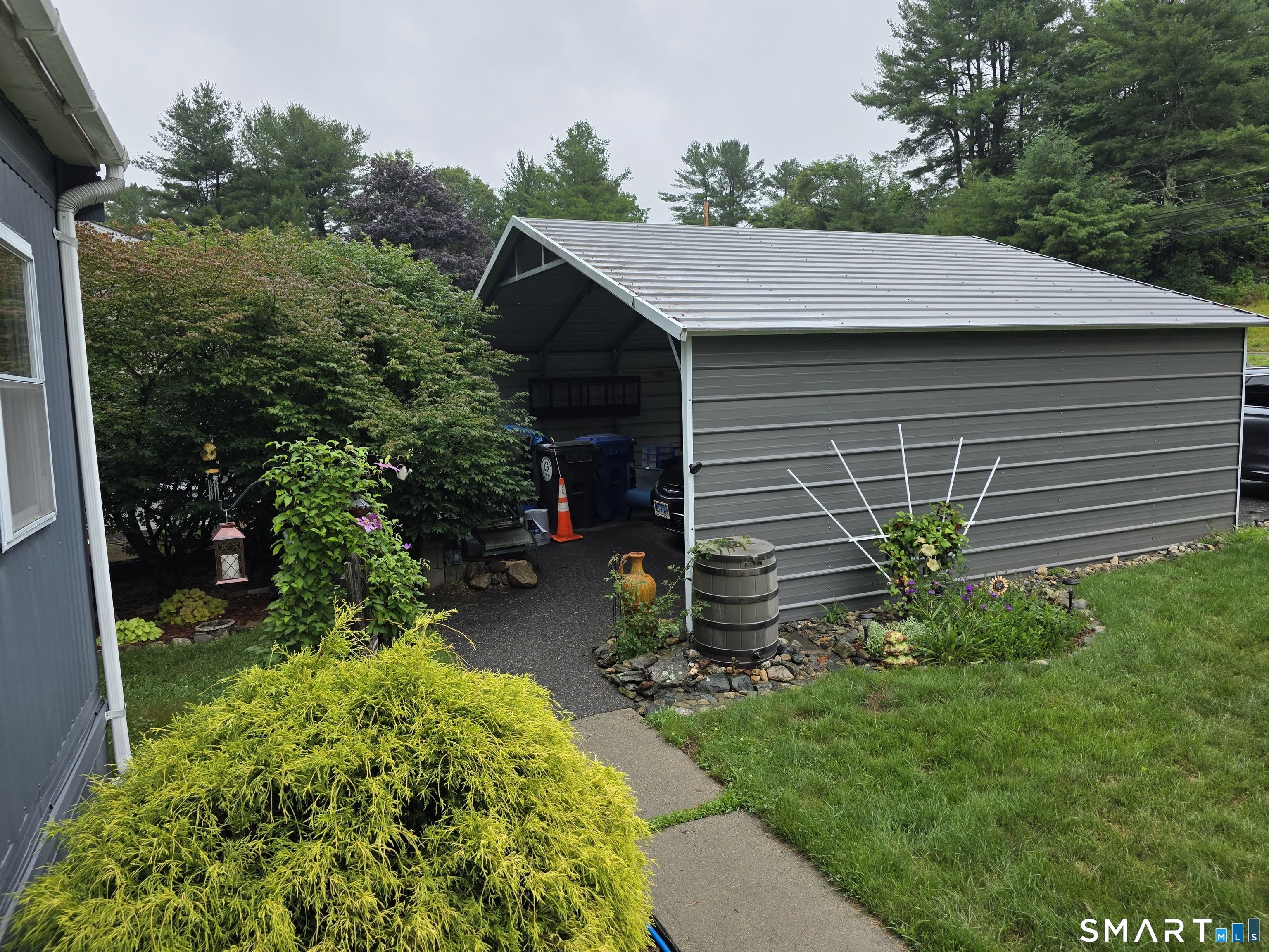 439 Putnam Pike Killingly CT 06241