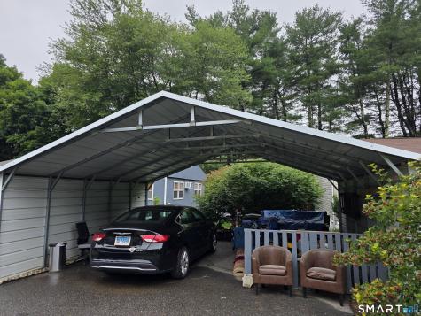 439 Putnam Pike Killingly CT 06241