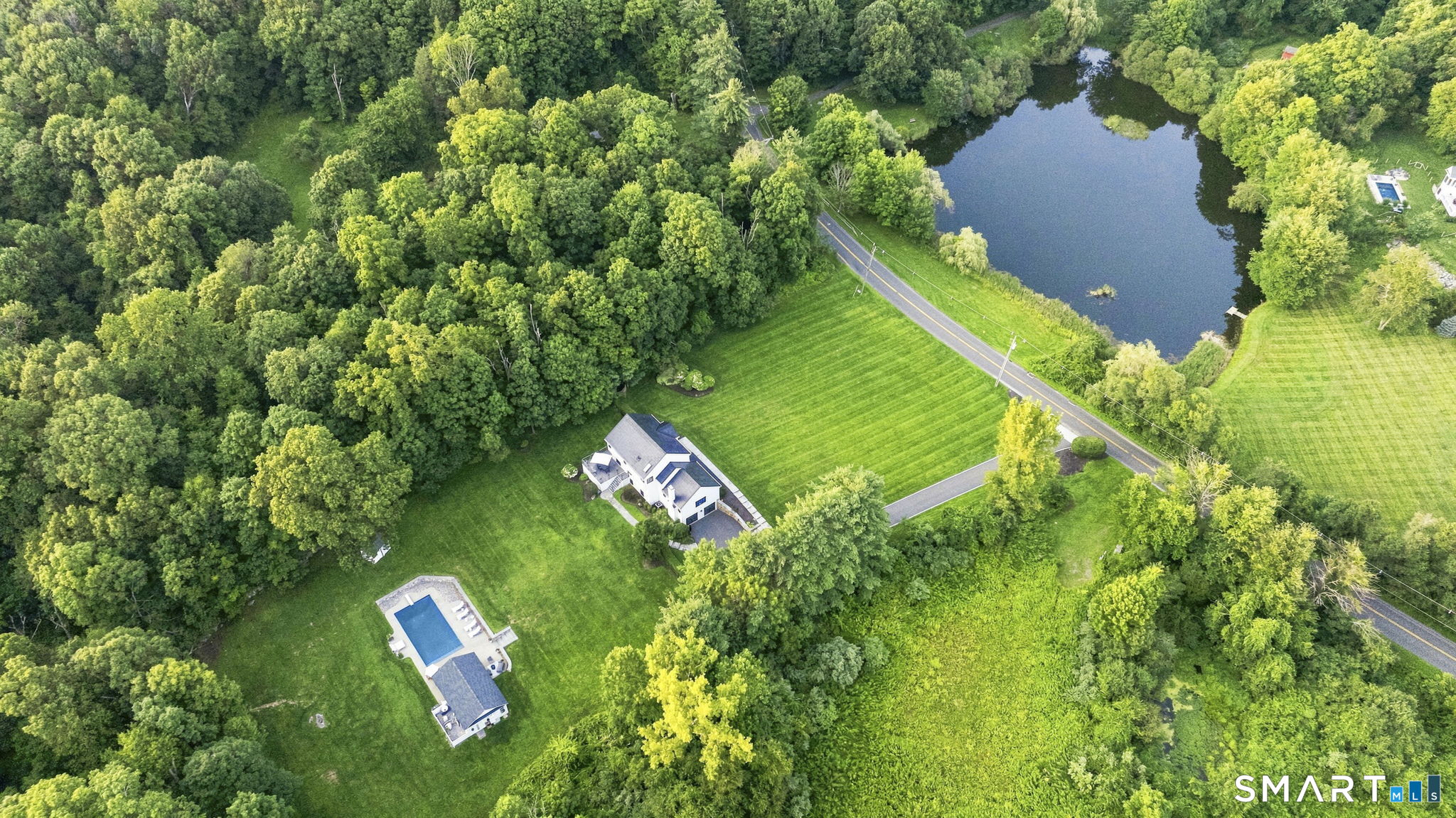 40-42 Great Ring Road Newtown CT 06482