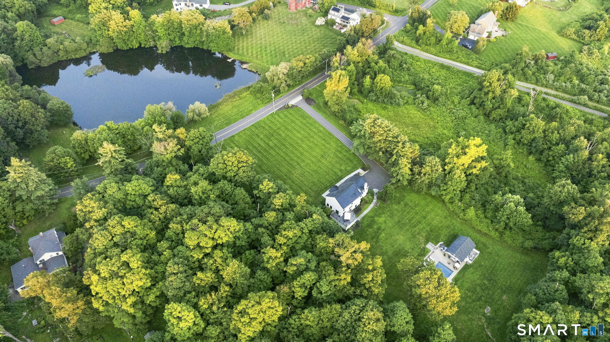 40-42 Great Ring Road Newtown CT 06482