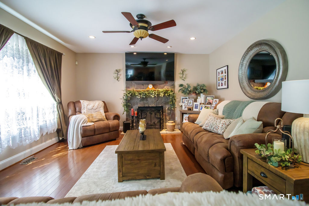1 James Place Plainville CT 06062