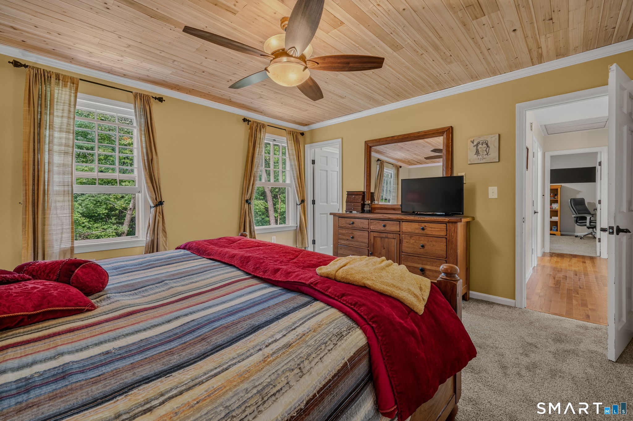 45 Robinhood Drive Ledyard CT 06335