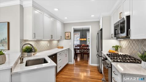 114 Fox Hollow Avon CT 06001