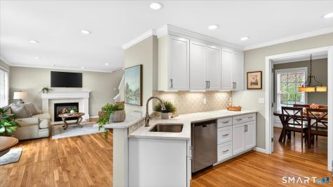 114 Fox Hollow Avon CT 06001