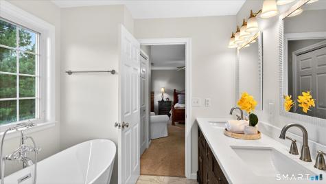 114 Fox Hollow Avon CT 06001