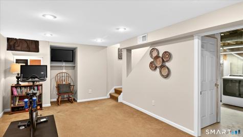114 Fox Hollow Avon CT 06001