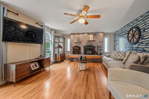 381 Chestnut Hill Avenue Waterbury CT 06704