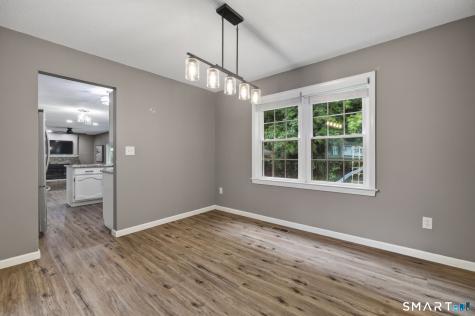 42 Wood Terrace East Haven CT 06513