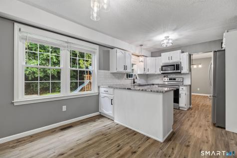 42 Wood Terrace East Haven CT 06513