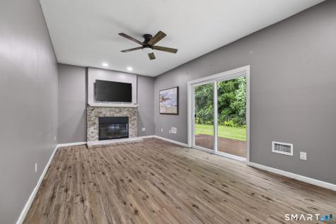 42 Wood Terrace East Haven CT 06513