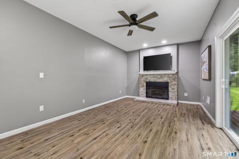 42 Wood Terrace East Haven CT 06513