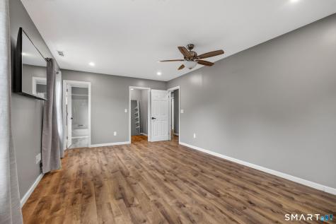 42 Wood Terrace East Haven CT 06513