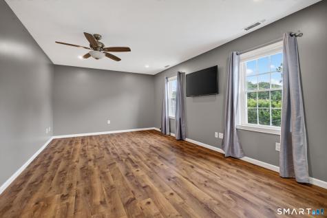 42 Wood Terrace East Haven CT 06513