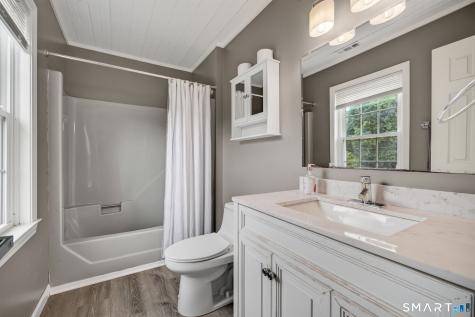 42 Wood Terrace East Haven CT 06513