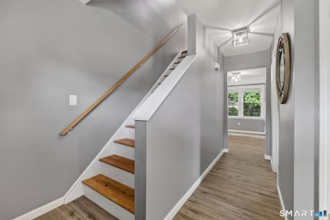 42 Wood Terrace East Haven CT 06513