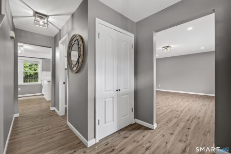 42 Wood Terrace East Haven CT 06513
