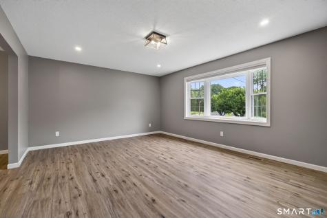 42 Wood Terrace East Haven CT 06513