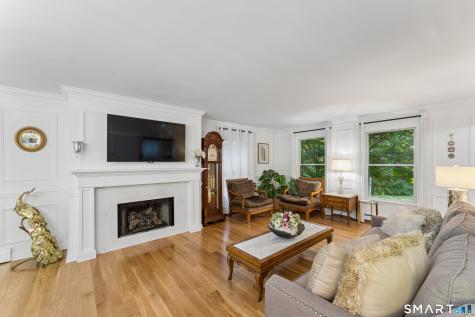 9 Fox Hollow Lane Newtown CT 06482