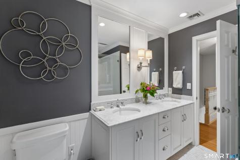 9 Fox Hollow Lane Newtown CT 06482
