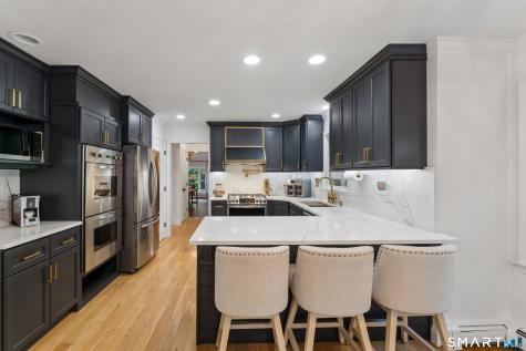 9 Fox Hollow Lane Newtown CT 06482