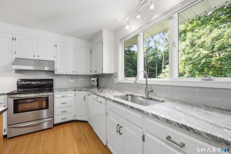 161 Great Pond Road Simsbury CT 06070