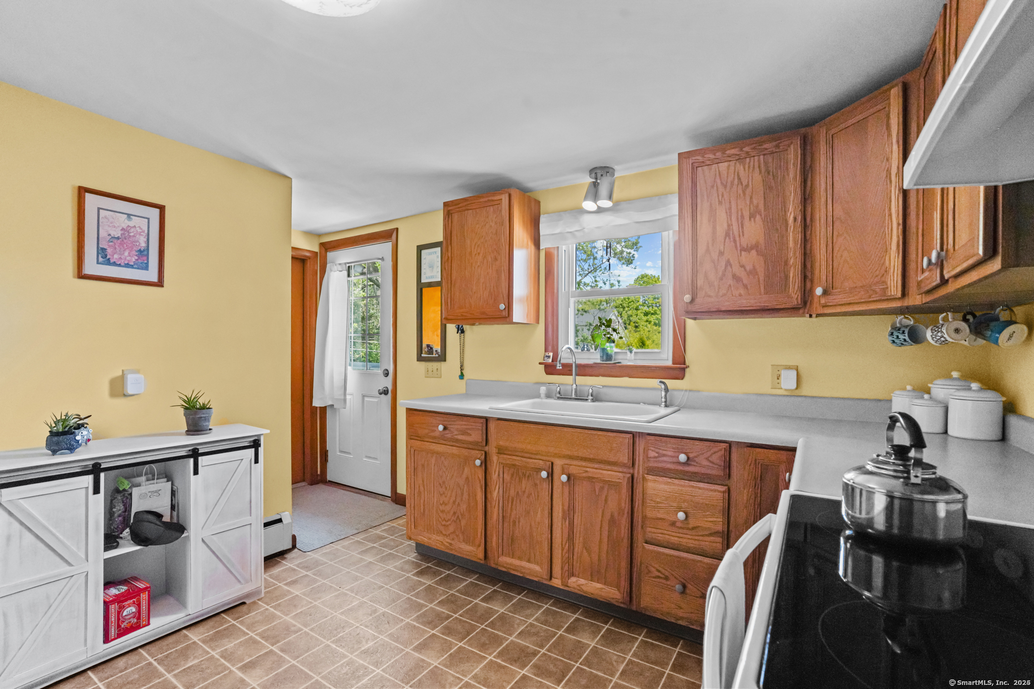 53 Cleveland Street Putnam CT 06260