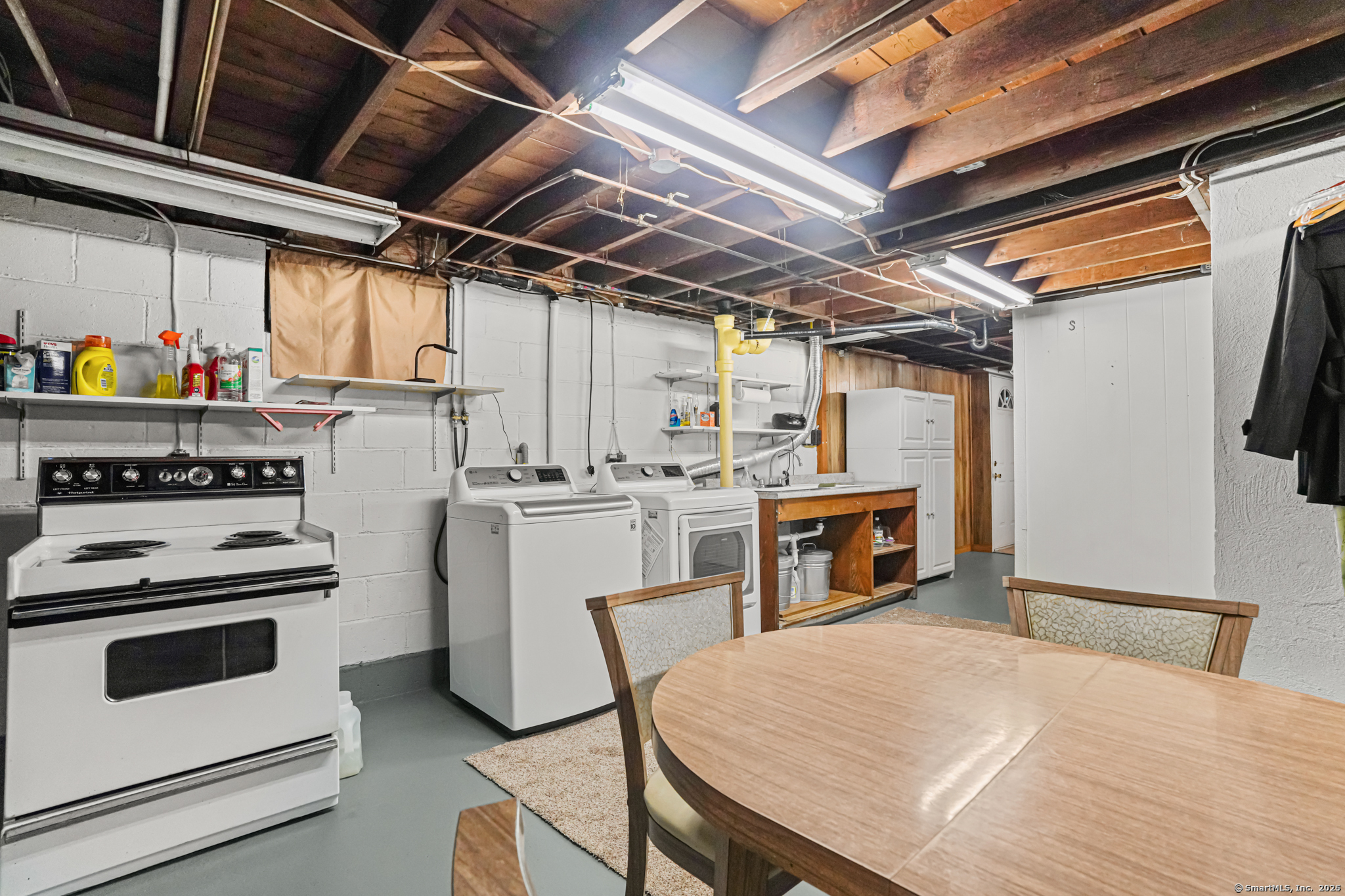 53 Cleveland Street Putnam CT 06260