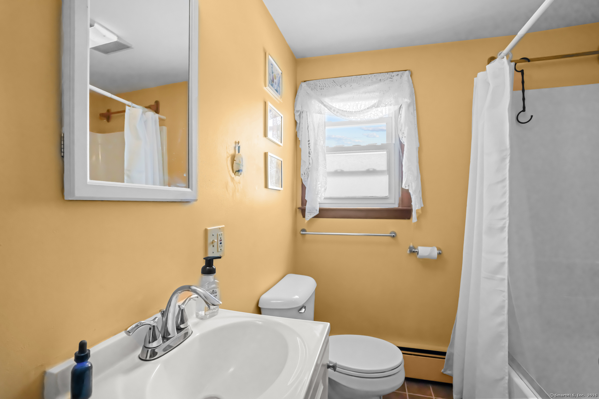 53 Cleveland Street Putnam CT 06260