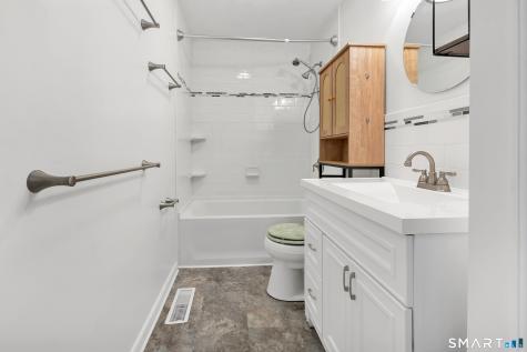 105 Sunset Drive Derby CT 06418