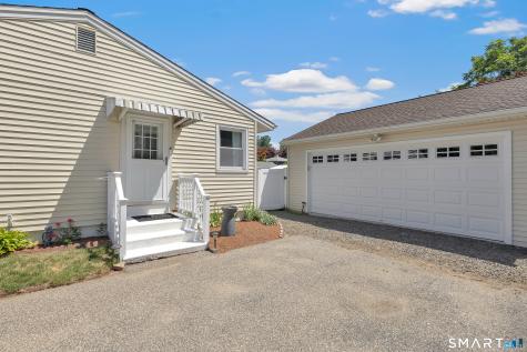 105 Sunset Drive Derby CT 06418