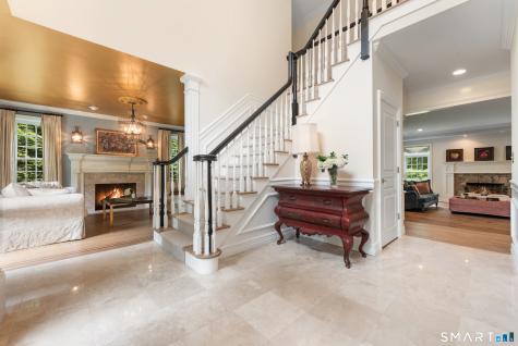 21 Williamsburg Lane Avon CT 06001