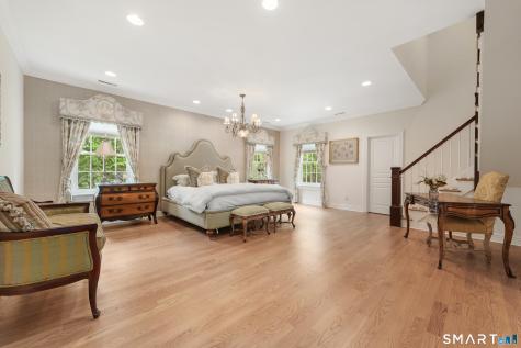 21 Williamsburg Lane Avon CT 06001