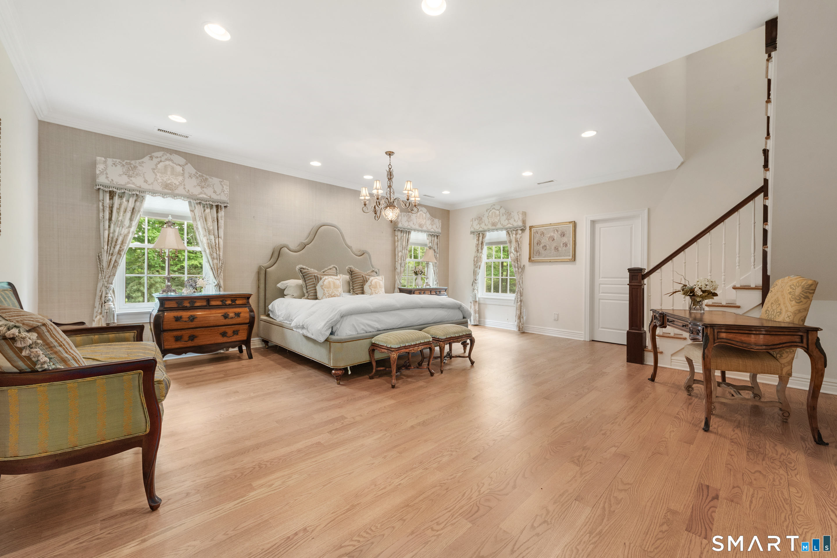 21 Williamsburg Lane Avon CT 06001
