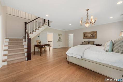 21 Williamsburg Lane Avon CT 06001