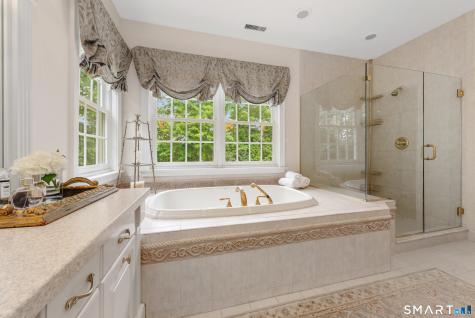 21 Williamsburg Lane Avon CT 06001