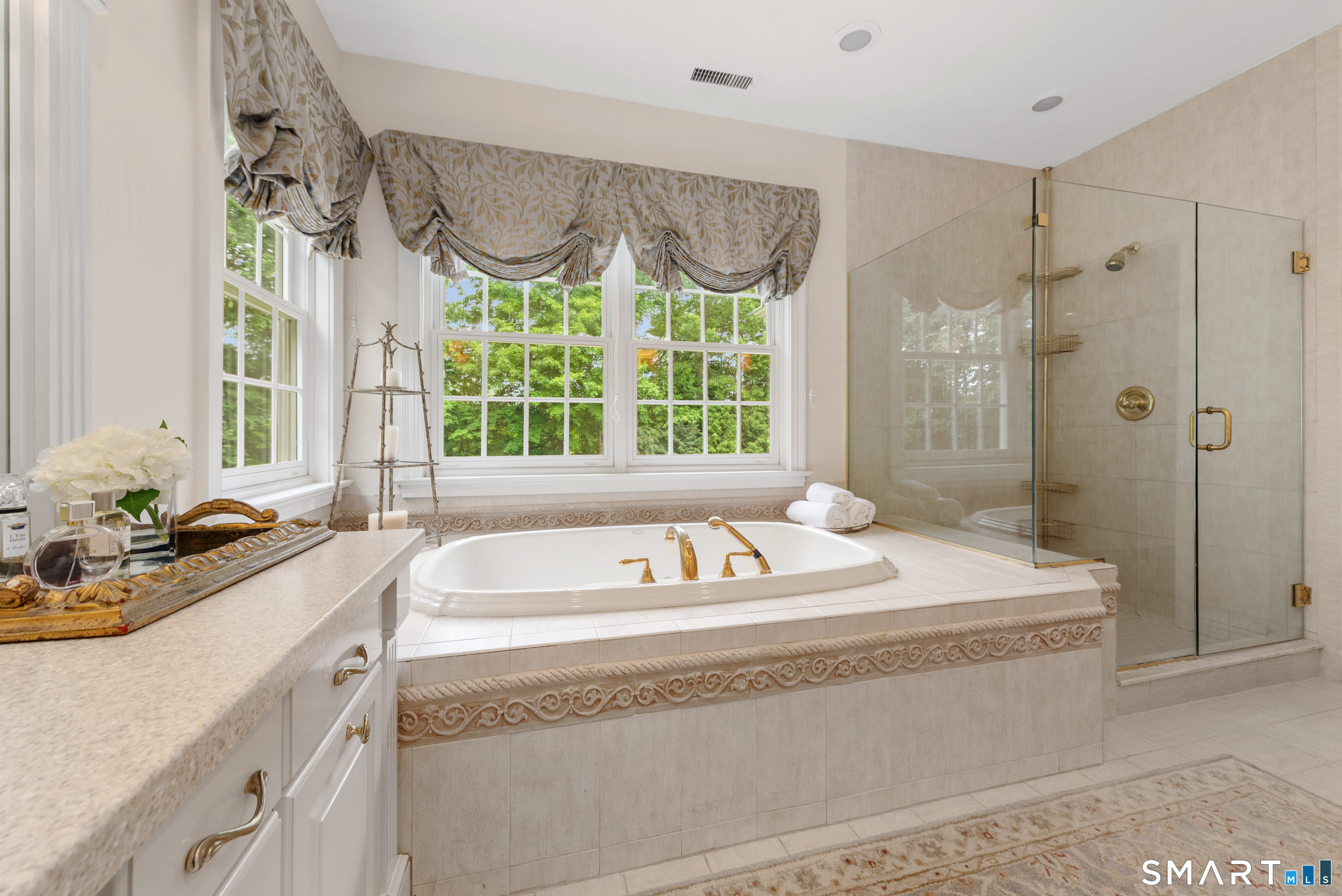21 Williamsburg Lane Avon CT 06001