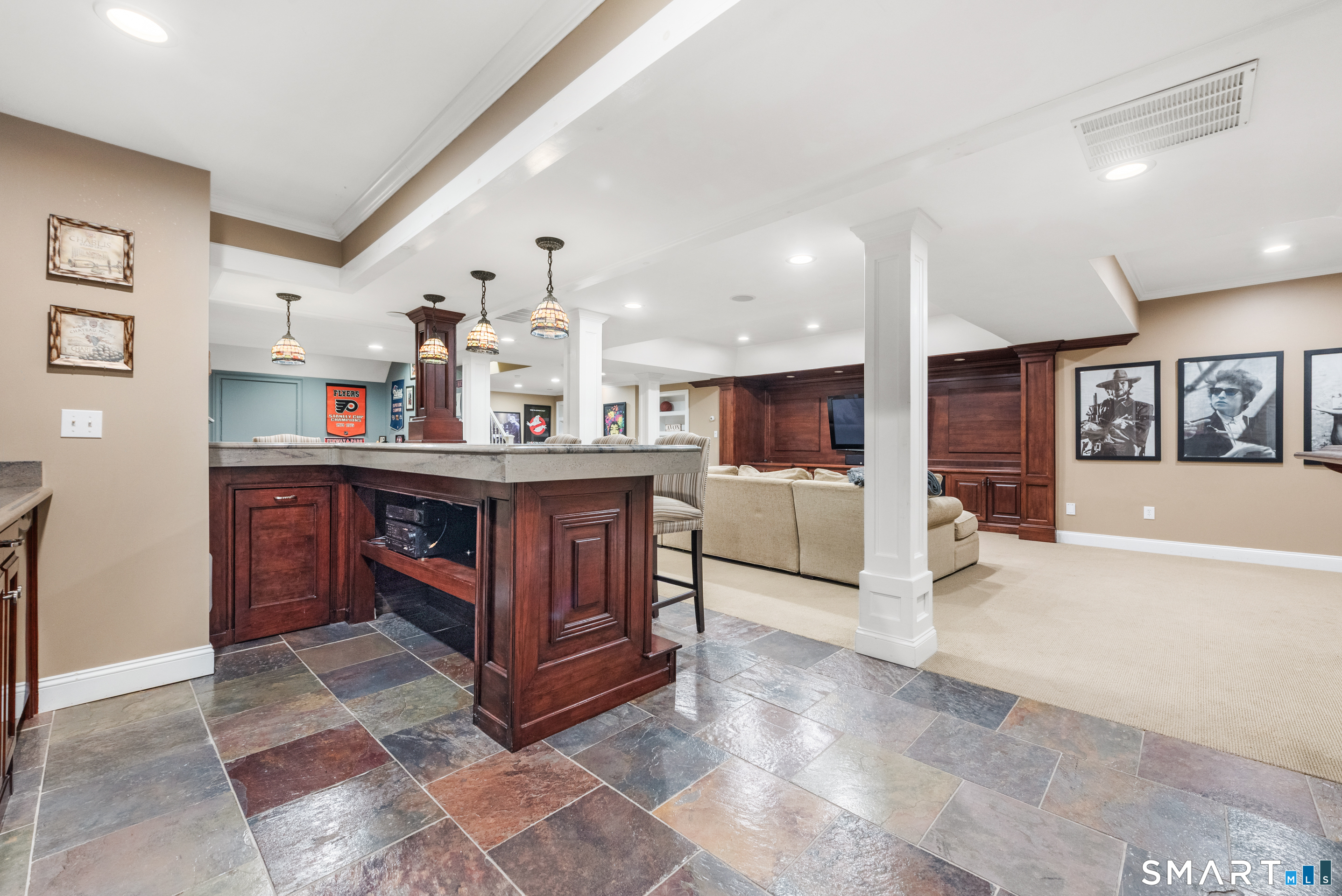 21 Williamsburg Lane Avon CT 06001