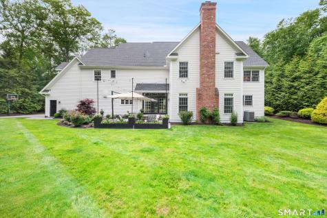 21 Williamsburg Lane Avon CT 06001