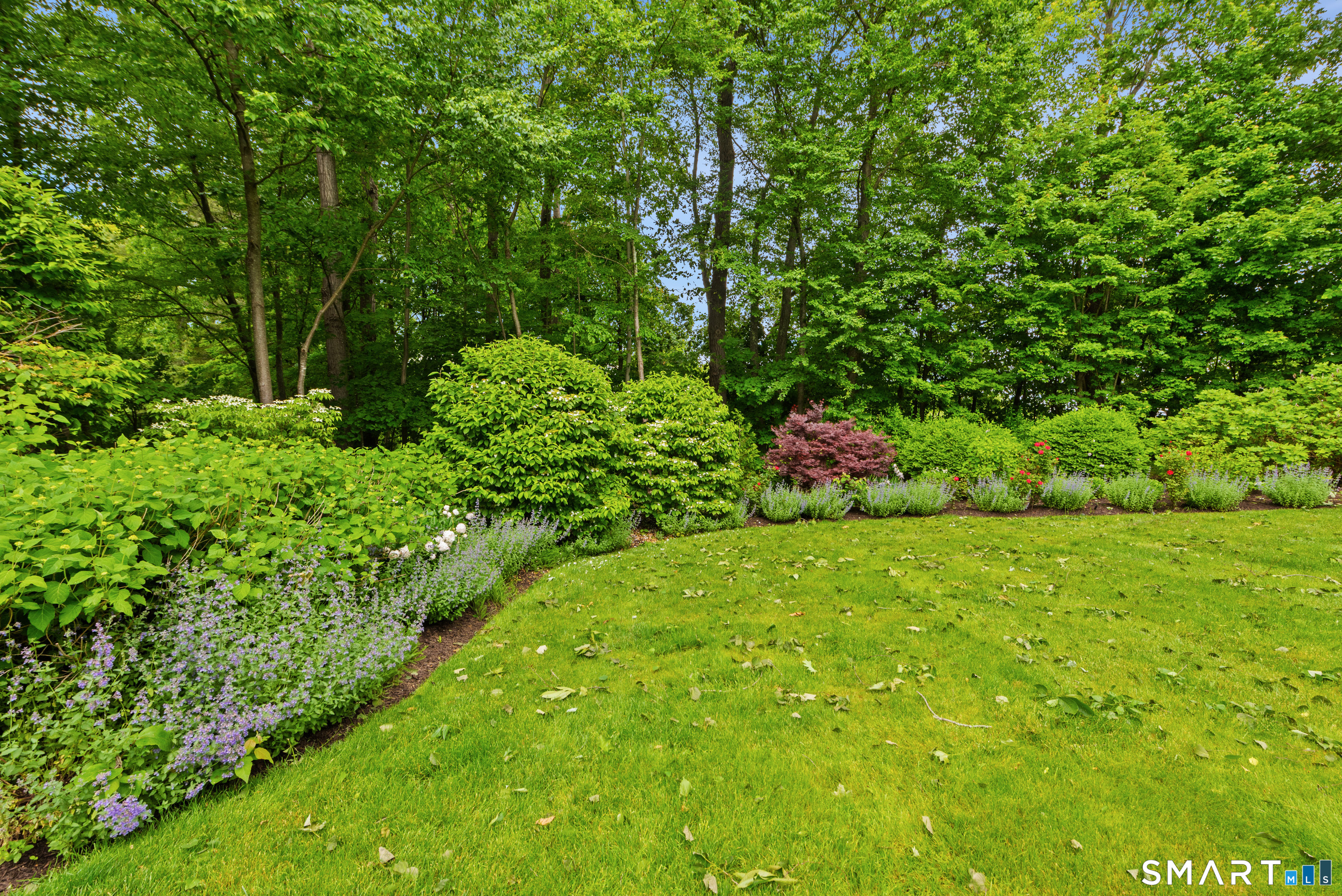 21 Williamsburg Lane Avon CT 06001