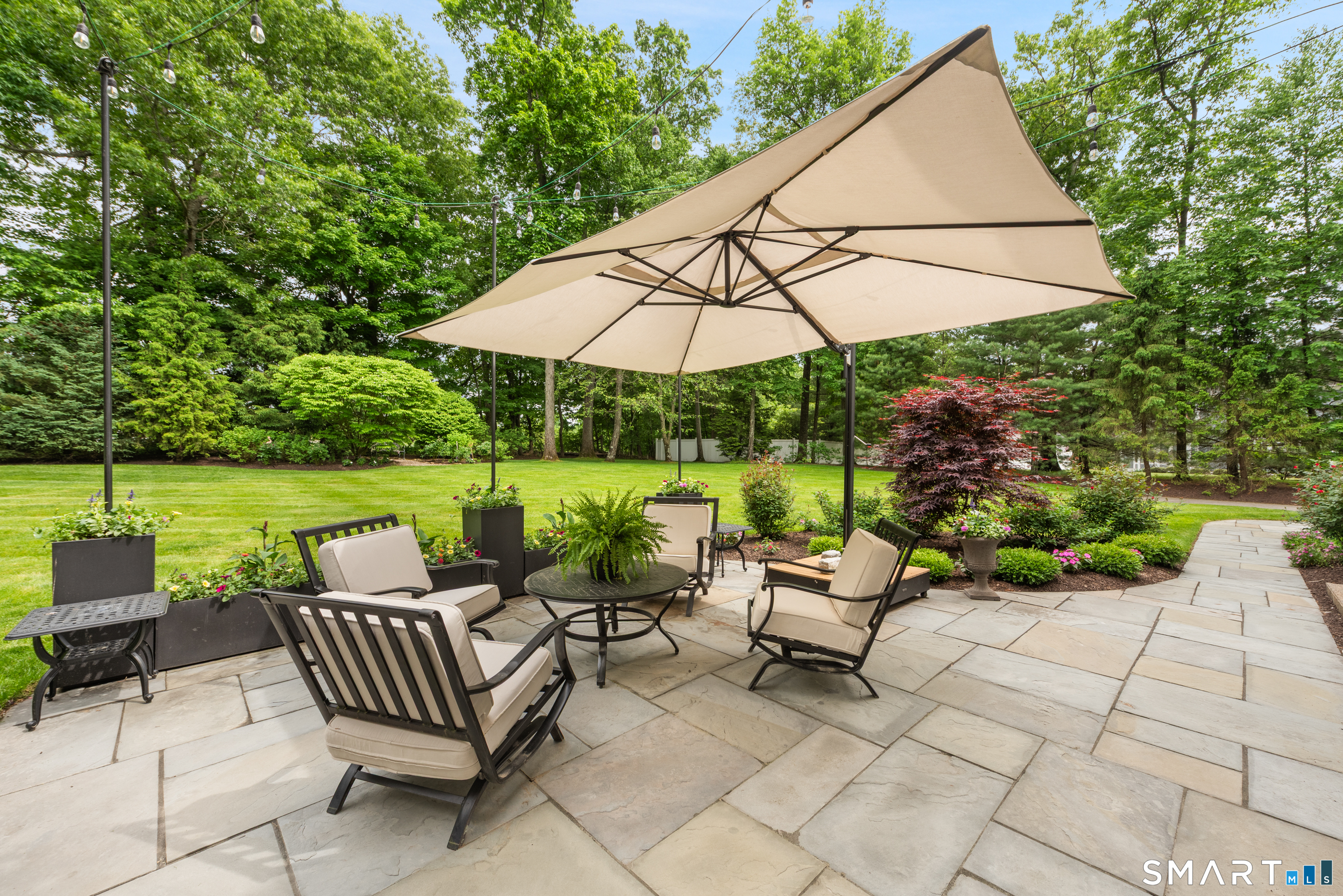 21 Williamsburg Lane Avon CT 06001