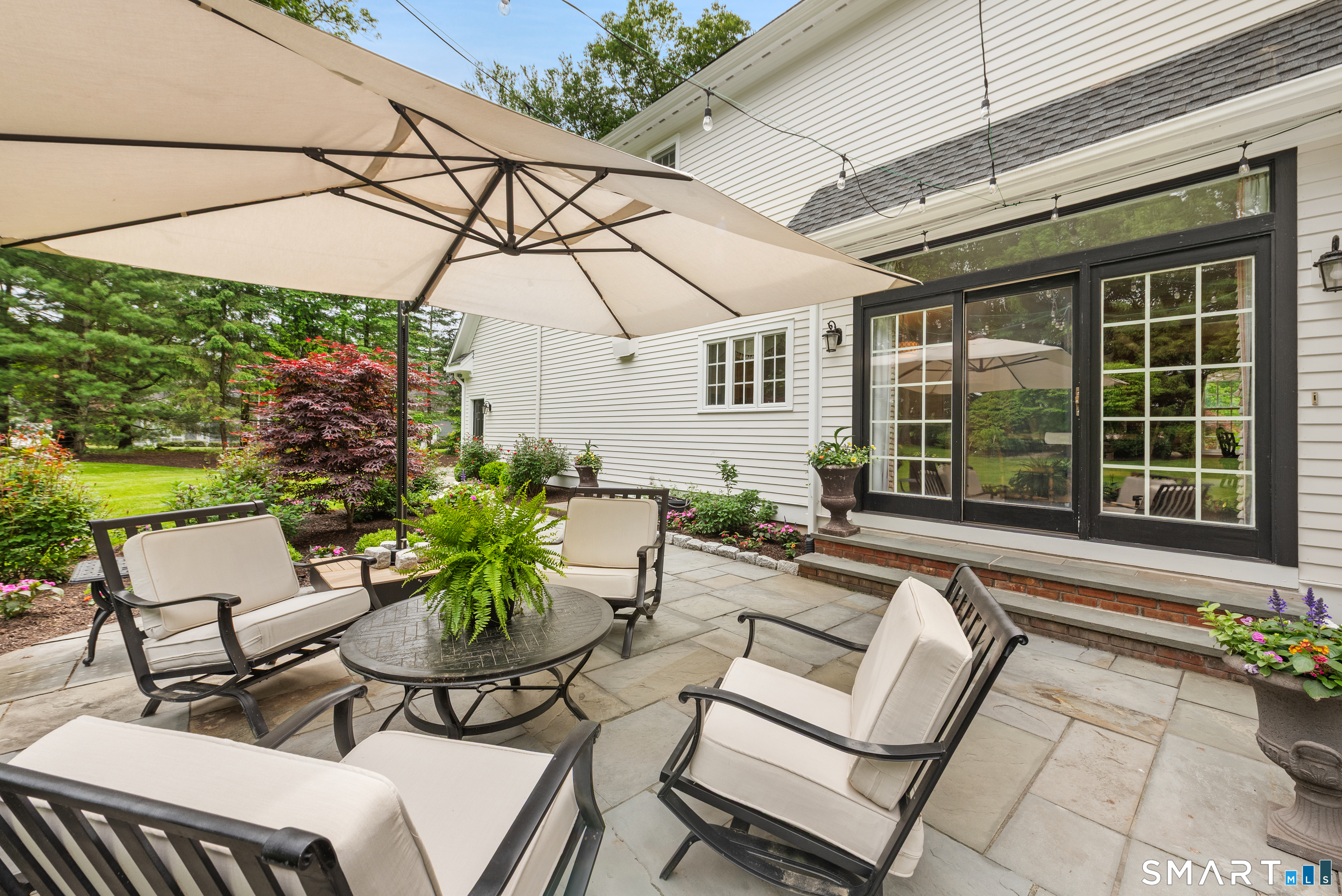 21 Williamsburg Lane Avon CT 06001