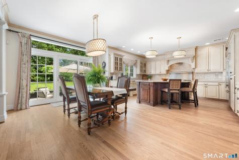 21 Williamsburg Lane Avon CT 06001