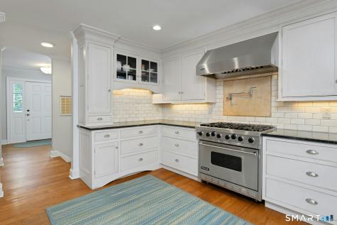 11 Walmsley Road Darien CT 06820