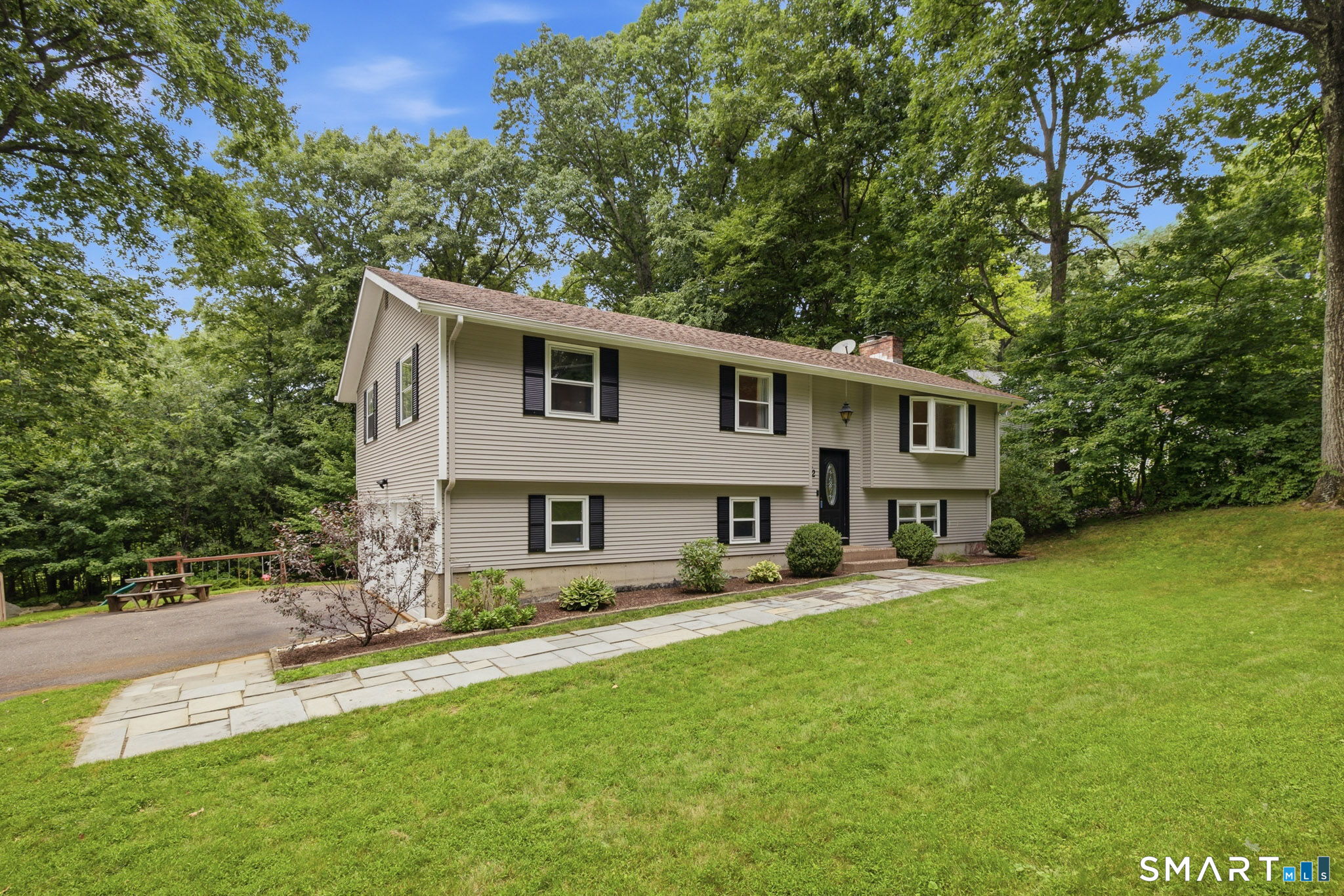 72 Lakeview Heights Tolland CT 06084