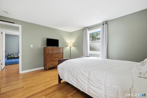 72 Lakeview Heights Tolland CT 06084