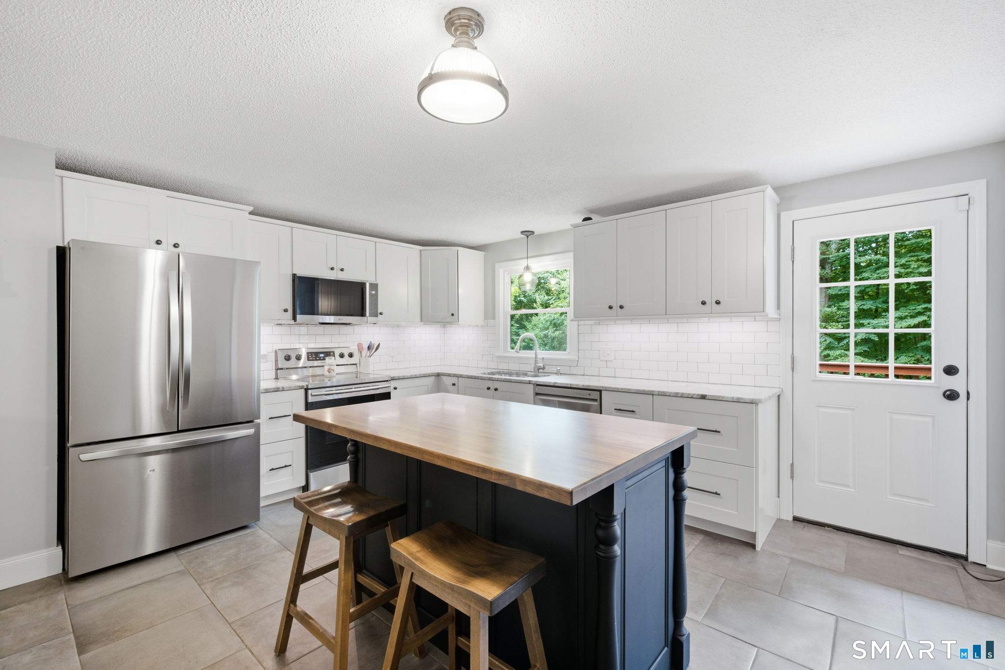 72 Lakeview Heights Tolland CT 06084