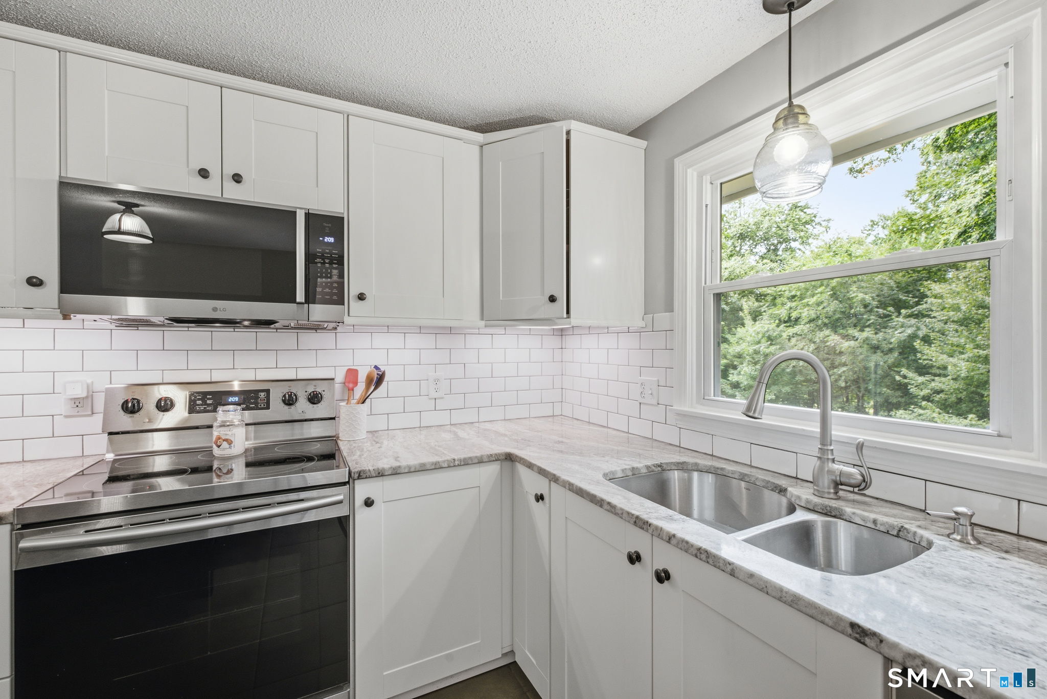 72 Lakeview Heights Tolland CT 06084