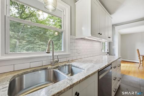 72 Lakeview Heights Tolland CT 06084